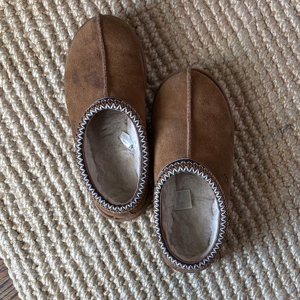 UGG shoes - image 1